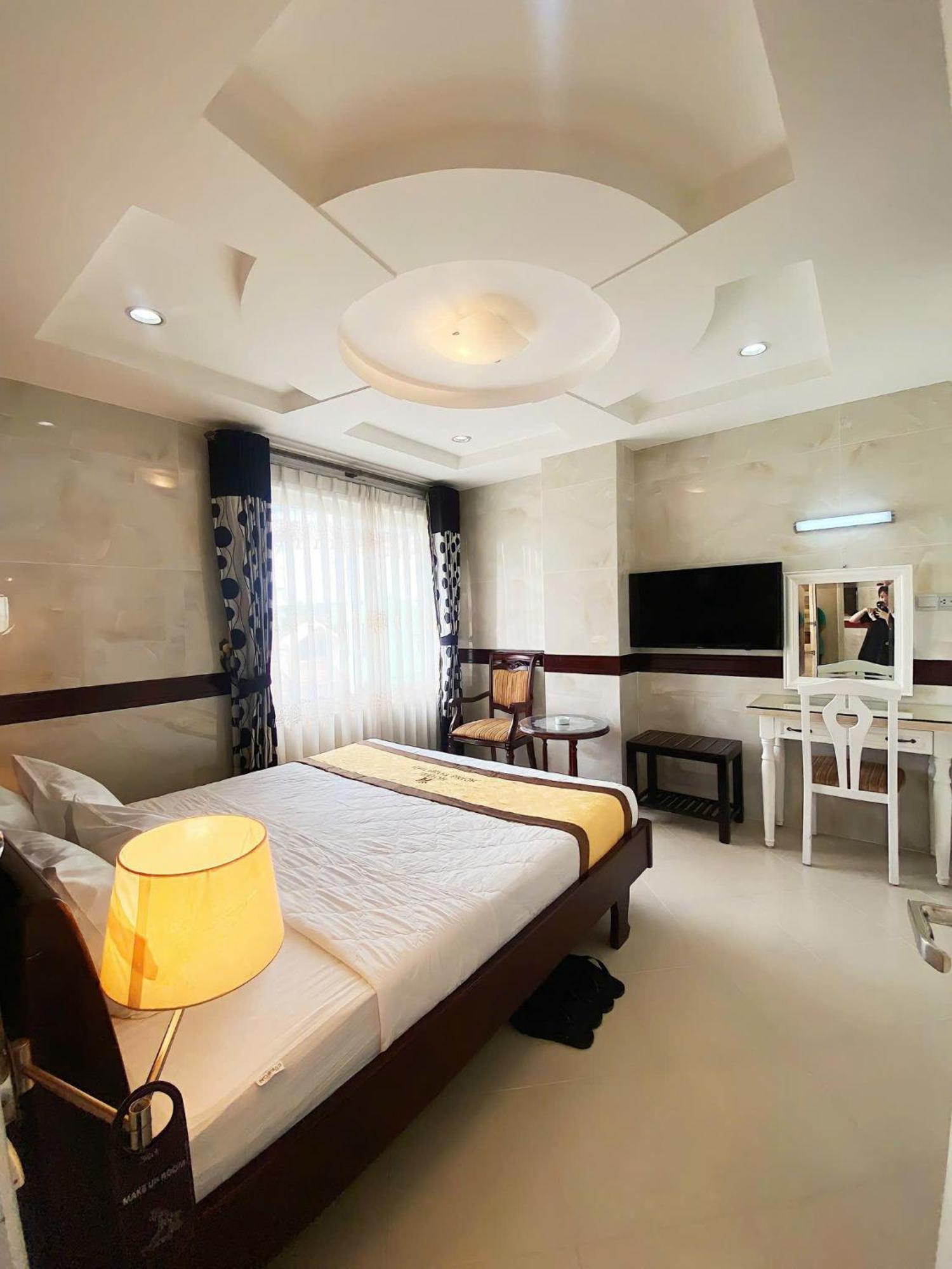 Hoang Thanh Thuy Airport Hotel 2 - Gan Am Thuc Dem Cho Hoang Hoa Tham Ho Chi Minh City Exterior photo