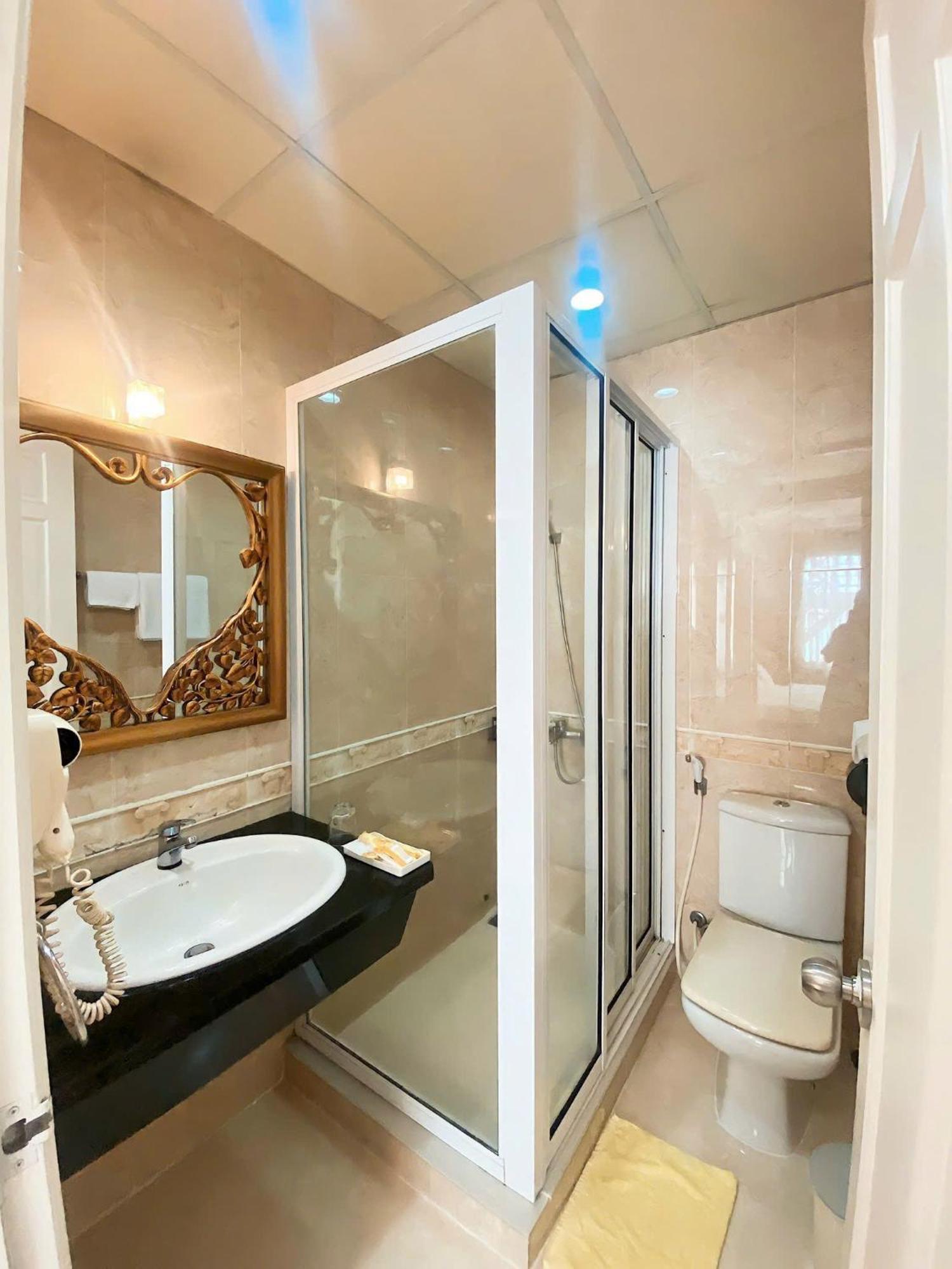 Hoang Thanh Thuy Airport Hotel 2 - Gan Am Thuc Dem Cho Hoang Hoa Tham Ho Chi Minh City Exterior photo