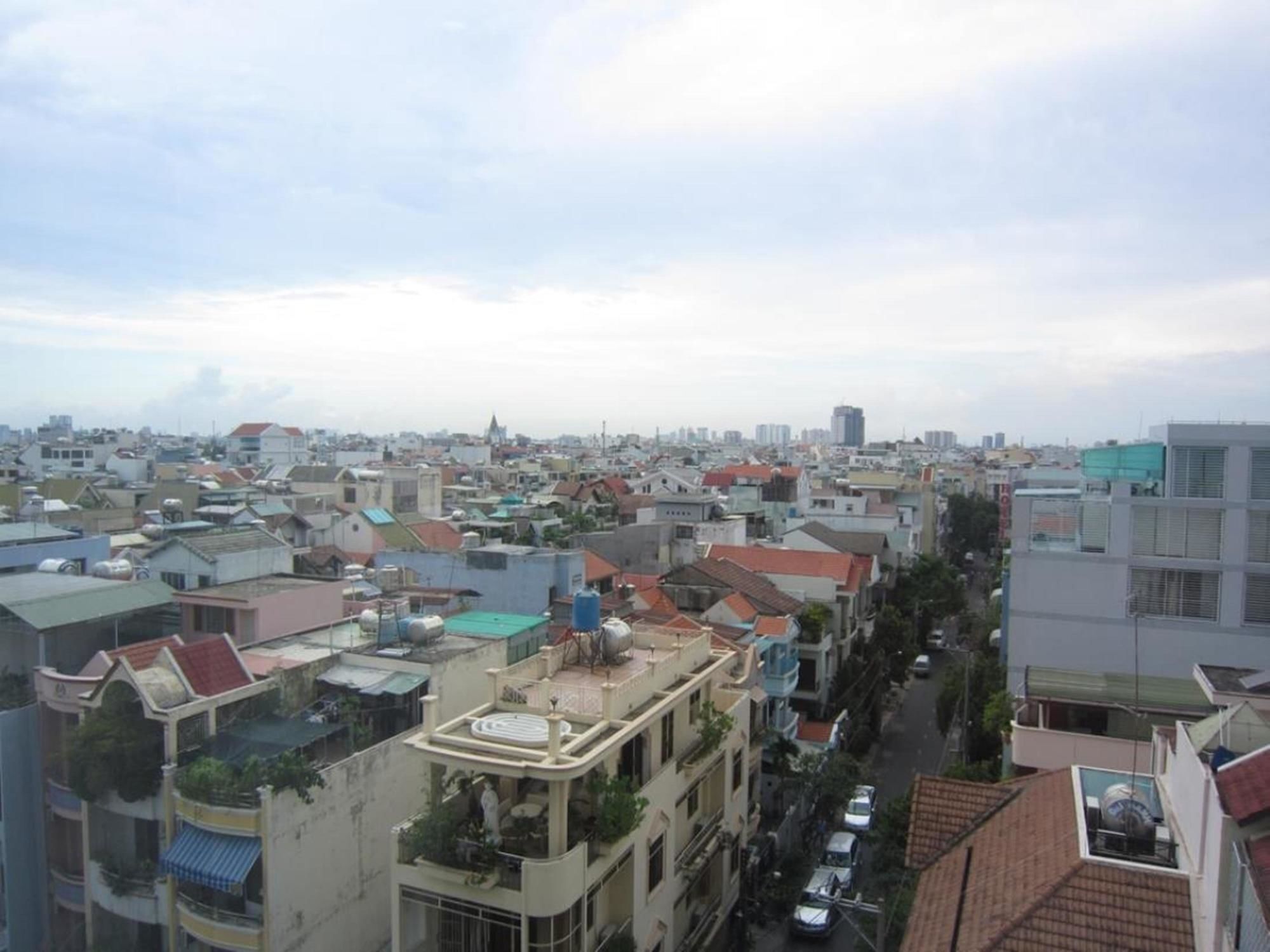 Hoang Thanh Thuy Airport Hotel 2 - Gan Am Thuc Dem Cho Hoang Hoa Tham Ho Chi Minh City Exterior photo