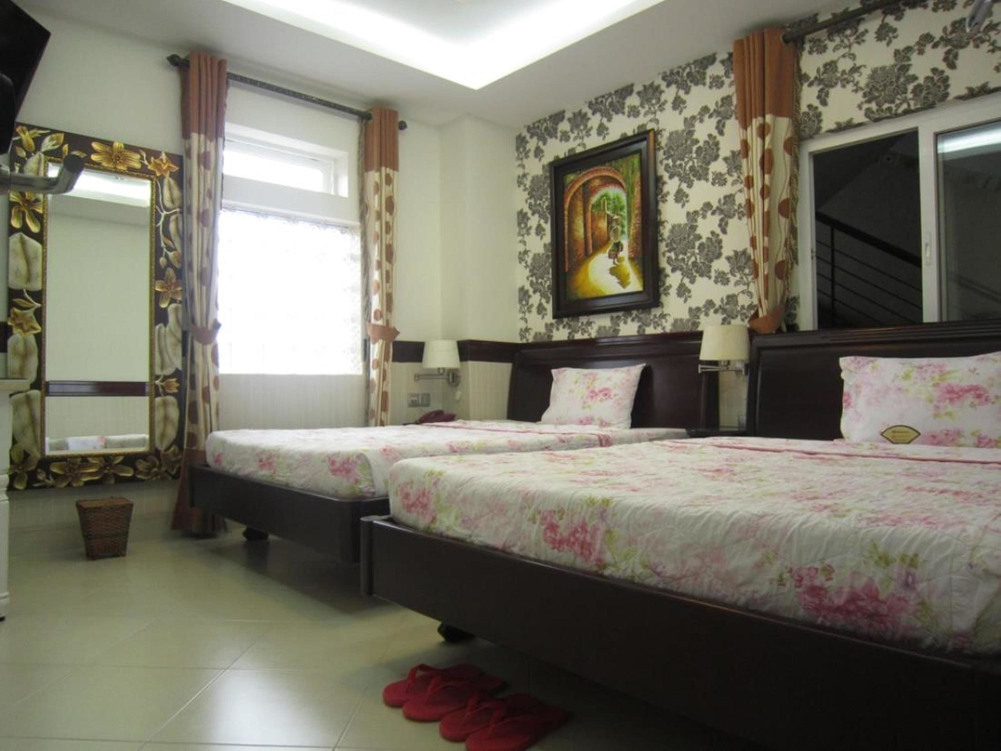 Hoang Thanh Thuy Airport Hotel 2 - Gan Am Thuc Dem Cho Hoang Hoa Tham Ho Chi Minh City Exterior photo